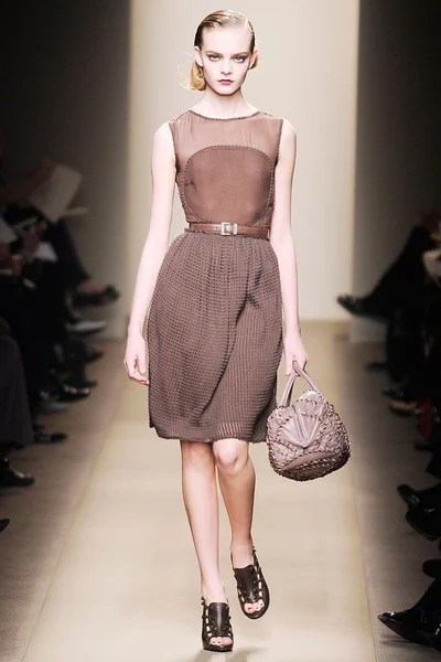 Look 13